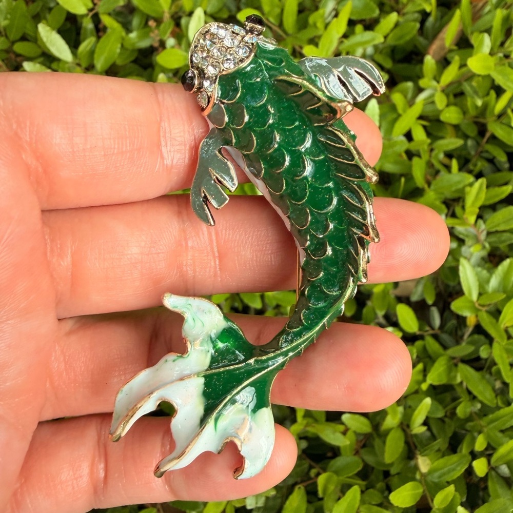 Betsey Johnson Green Fish Brooch Pin - Picture 3 of 9